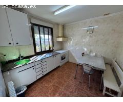 VENTA: Casa con jardín en Cueto.