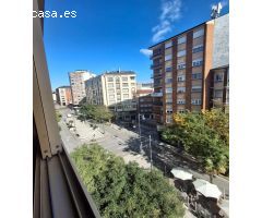 VENTA: Amplio piso en el centro de Ponferrada.