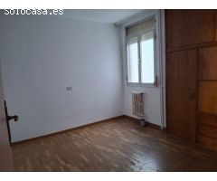 VENTA: Amplio y Luminoso Piso en el Corazón de Ponferrada