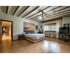 Villa en venta con explotación hípica. San Lorenzo de El Escorial.