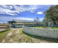 Villa en venta con explotación hípica. San Lorenzo de El Escorial.