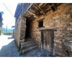 FANTASTICA CASA DE PIEDRA EN LOMBILLO