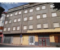 PISO  PARA REFORMAR Y LOCAL COMERCIAL EN CACABELOS