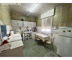 CASA CON TERRENO EN CAMPONARAYA