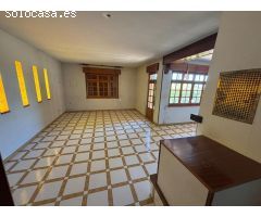 CHALET CON JARDIN EN CHOZAS DE  ABAJO