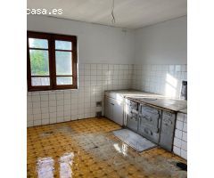 CASA CON PATIO PARA REFORMAR EN VILLADEPALOS