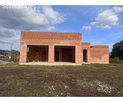 SE VENDE CASA EN CONSTRUCCIÓN