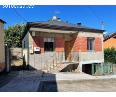 SE VENDE CASA CON TERRENO EN PONFERRADA
