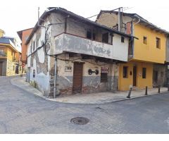 Casa de Pueblo en el Centro Histórico de Bembibre para Reformar