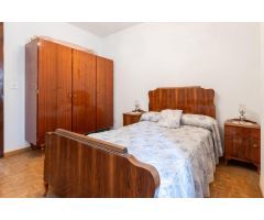 Piso con 3 habitaciones y plaza de garaje en el centro de Ponferrada