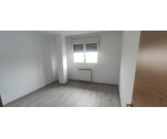 Venta piso tipo duplex en Cuatrovientos