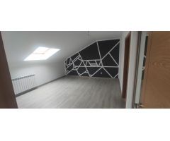 Venta piso tipo duplex en Cuatrovientos