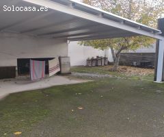 VENTA DE CASA CON TERRENO EN PARADASOLANA
