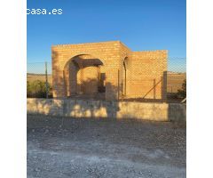 PARCELA CON CONSTRUCCION EN PATERNA