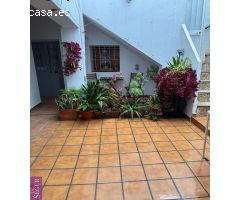 CASA EN EL CASCO ANTIGUO DE vEJER