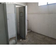 NAVE INDEPENDIENTE CON VIVIENDA