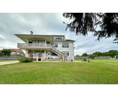 Espectacular Chalet en Ares