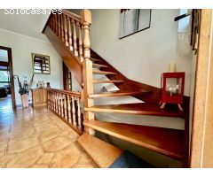 Espectacular Chalet en Ares