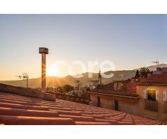 Casa en el casco antiguo de Castellar con gran garaje.