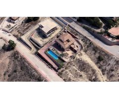 Chalet en La Alcayna con parcela de 1.500 m2