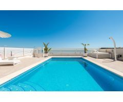 CHALET ADOSADO DE LUJO CON ACCESO DIRECTO A DOS MARES