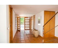 CHALET EN LA ARBOLEJA, DONDE SU ENCLAVE, Y CALIDADES SON ALGO UNICO.