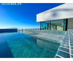 Villa de Lujo en Venta en Guía de Isora, Santa Cruz de Tenerife