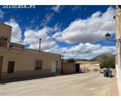 Casa de dos plantas y patio para reformar en Cañada de la leña, Abanilla