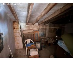 Casa de dos plantas y patio para reformar en Cañada de la leña, Abanilla