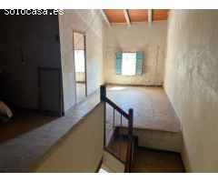 Casa de dos plantas y patio para reformar en Cañada de la leña, Abanilla