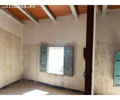 Casa de dos plantas y patio para reformar en Cañada de la leña, Abanilla