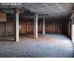 GRAN LOCAL COMERCIAL EN LLOGUER ZONA LES FLORS