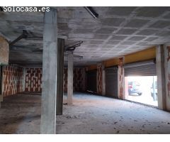 GRAN LOCAL COMERCIAL EN LLOGUER ZONA LES FLORS