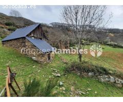 FINCA AMB VENDA A LA VALL DARAN