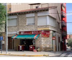 PRECIOSA CASA ESQUINERA, MUY CÉNTRICA