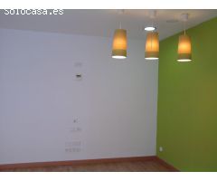 Oportunidad única en Vilanova del Camí: Local comercial en venta polivalente de 120 m²