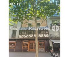 EDIFICI EMBLEMÀTIC A LA RAMBLA D´IGUALADA