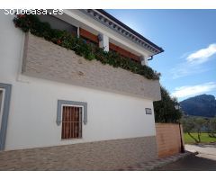 SE VENDE CASA EN LA CUEVA DEL BECERRO