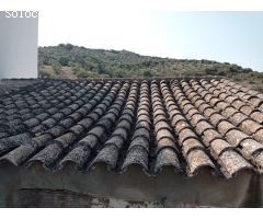 SE VENDE CASA EN CONSTRUCCION CON VISTAS AL CASTILLO EN ZAHARA DE LA SIERRA