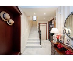 FANTASTICA CASA EN PLAZA DE LOS LOBOS