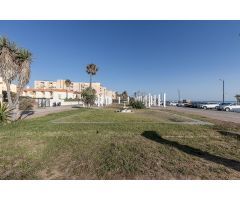 Fantástica casa en pleno paseo marítimo de Salobreña.