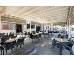 Venta por jubilación, de local + cafetería + restaurante en Armilla, frente a la parada del Metro.