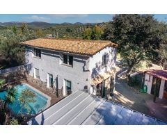 ESPECTACULAR CASA CON TERRENO EN LA SIERRA SUR