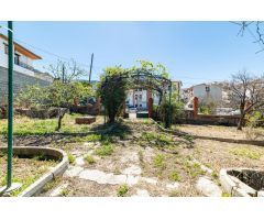 Villa en Venta en Cogollos de la Vega, Granada