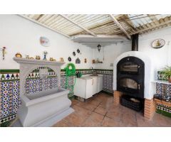 GRAN CASA CON ESTILO EN EL CENTRO DE DÚRCAL