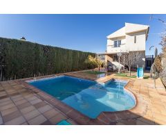 Villa independiente con piscina privada a poca distancia del pantano