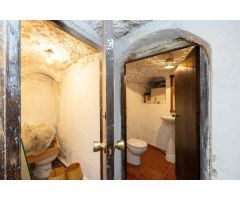 Cueva en el Sacromonte con magnífica ubicación.