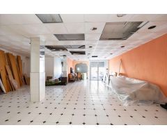 Local de 130 m2, diafano en Gojar, cerca del centro, en zona residencial con mucho paso de vehiculos