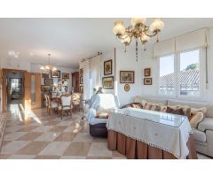 Casa amplia en 2 plantas en Ventas de Huelma.