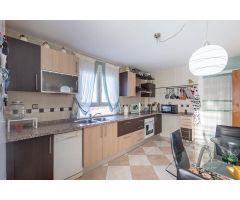 Casa amplia en 2 plantas en Ventas de Huelma.